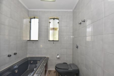 Casa para alugar com 700m², 4 quartos e 5 vagasBanheiro da Suíte 3