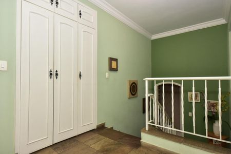 Casa para alugar com 700m², 4 quartos e 5 vagasCorredor