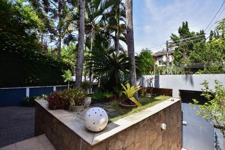 Casa para alugar com 700m², 4 quartos e 5 vagasÁrea Externa