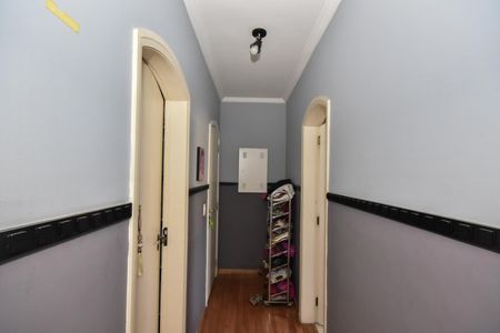 Casa para alugar com 700m², 4 quartos e 5 vagasCorredor da Suíte 2