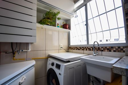 Apartamento à venda com 44m², 2 quartos e 1 vaga Apartamento à venda com 44m², 2 quartos e 1 vagaÁrea de Serviço