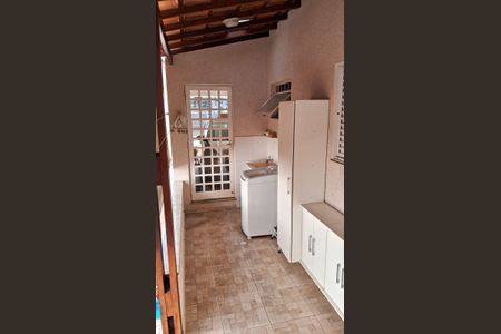 Casa à venda com 160m², 3 quartos e 4 vagasÁrea de Serviço