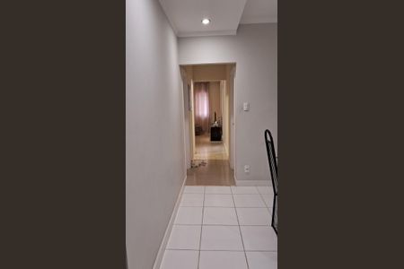 Casa à venda com 160m², 3 quartos e 4 vagasCorredor