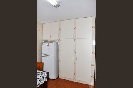 Casa de condomínio à venda com 231m², 4 quartos e 1 vagaCozinha