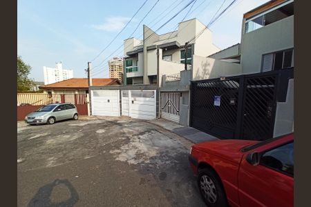 Casa de condomínio à venda com 231m², 4 quartos e 1 vagaFachada