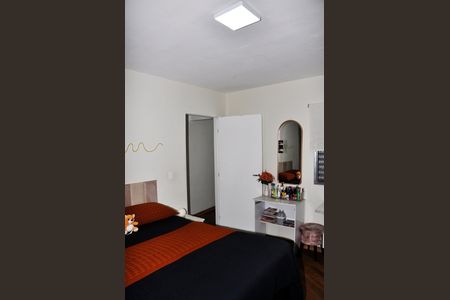 Casa de condomínio à venda com 231m², 4 quartos e 1 vagaQuarto 2 Casa 2