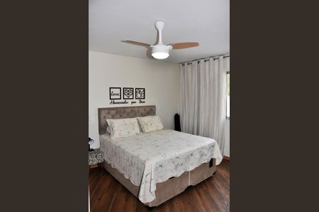 Casa de condomínio à venda com 231m², 4 quartos e 1 vagaQuarto Casa 2