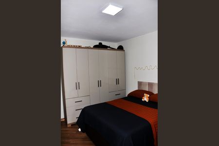 Casa de condomínio à venda com 231m², 4 quartos e 1 vagaQuarto 2 Casa 2