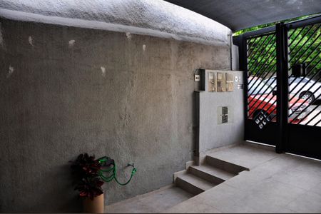 Casa de condomínio à venda com 231m², 4 quartos e 1 vagaQuintal