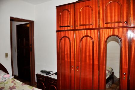 Casa de condomínio à venda com 231m², 4 quartos e 1 vagaQuarto 1