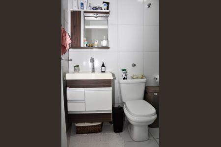 Casa de condomínio à venda com 231m², 4 quartos e 1 vagaBanheiro Casa 2