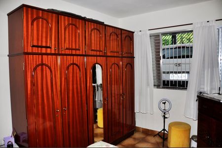 Casa de condomínio à venda com 231m², 4 quartos e 1 vagaQuarto 1