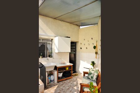 Casa de condomínio à venda com 231m², 4 quartos e 1 vagaÁrea de Serviço