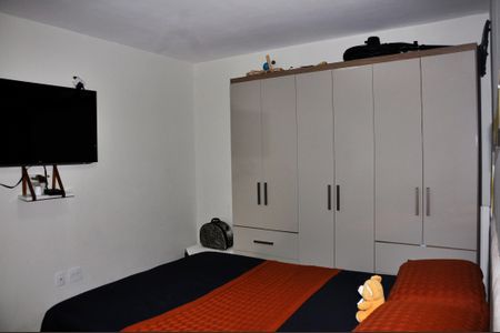 Casa de condomínio à venda com 231m², 4 quartos e 1 vagaQuarto 2 Casa 2