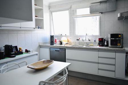 Apartamento à venda com 75m², 2 quartos e 2 vagas Apartamento à venda com 75m², 2 quartos e 2 vagasCozinha