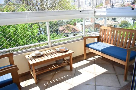 Apartamento à venda com 75m², 2 quartos e 2 vagas Apartamento à venda com 75m², 2 quartos e 2 vagasSacada da Sala
