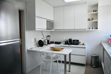 Apartamento à venda com 75m², 2 quartos e 2 vagas Apartamento à venda com 75m², 2 quartos e 2 vagasCozinha