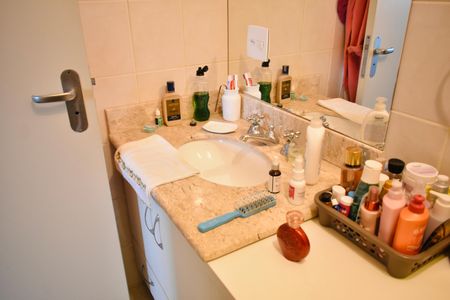 Apartamento à venda com 75m², 2 quartos e 2 vagas Apartamento à venda com 75m², 2 quartos e 2 vagasBanheiro da Suíte