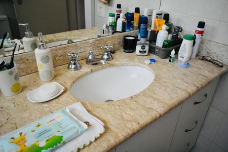 Apartamento à venda com 75m², 2 quartos e 2 vagas Apartamento à venda com 75m², 2 quartos e 2 vagasBanheiro Social