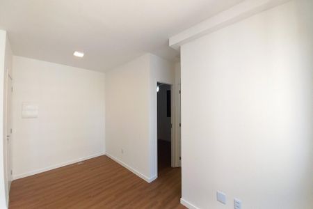 Sala de apartamento para alugar com 2 quartos, 43m² em Jardim Ipaussurama, Campinas