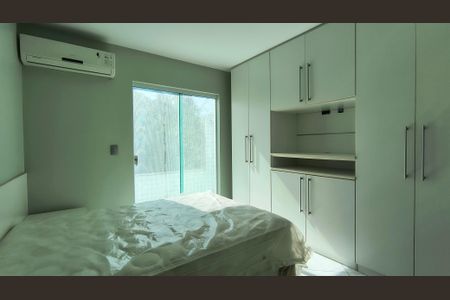 Casa de condomínio à venda com 300m², 3 quartos e 2 vagasSuíte 2