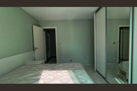 Casa de condomínio à venda com 300m², 3 quartos e 2 vagasSuíte 3