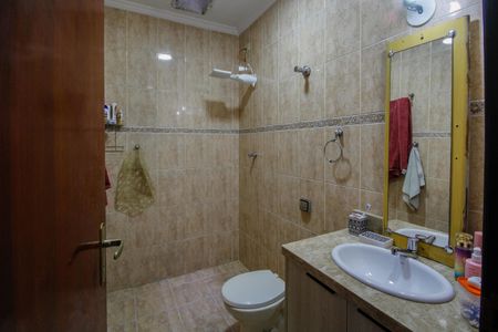 Casa à venda com 175m², 3 quartos e 3 vagasBanheiro 