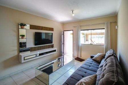 Sala de casa à venda com 3 quartos, 175m² em Vila Cruz das Almas, São Paulo