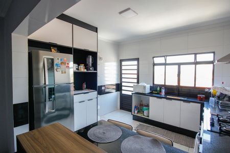 Casa à venda com 175m², 3 quartos e 3 vagasCozinha