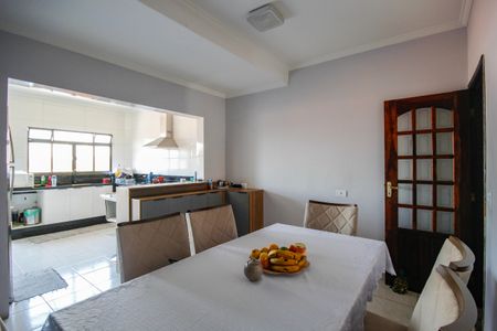 Casa à venda com 175m², 3 quartos e 3 vagasCopa