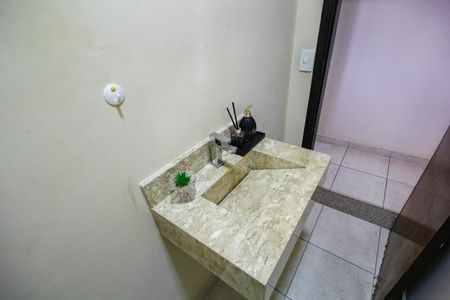 Casa à venda com 175m², 3 quartos e 3 vagasLavabo