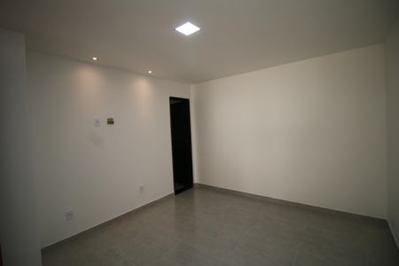 Casa à venda com 320m², 4 quartos e 2 vagasQuarto de Serviço