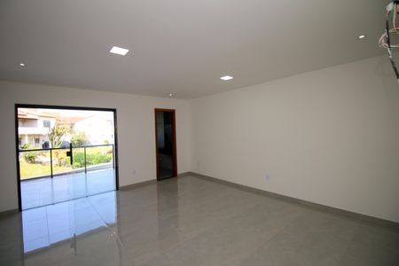 Casa à venda com 320m², 4 quartos e 2 vagasSuíte 3