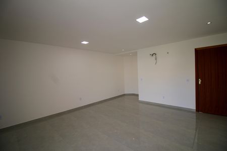 Casa à venda com 320m², 4 quartos e 2 vagasSuíte 3