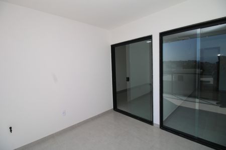 Casa à venda com 320m², 4 quartos e 2 vagasVaranda da Suíte 1