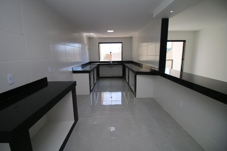Casa à venda com 320m², 4 quartos e 2 vagasCozinha