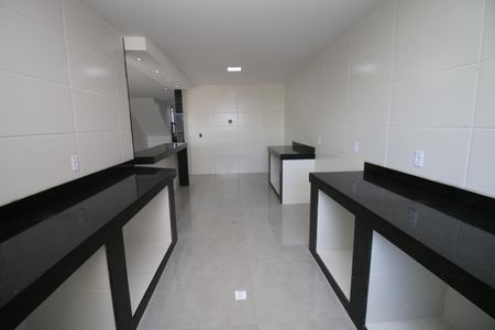 Casa à venda com 320m², 4 quartos e 2 vagasCozinha