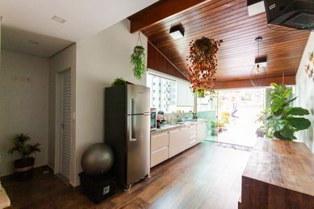 Apartamento à venda com 180m², 3 quartos e 2 vagas Apartamento à venda com 180m², 3 quartos e 2 vagasÁrea Gourmet