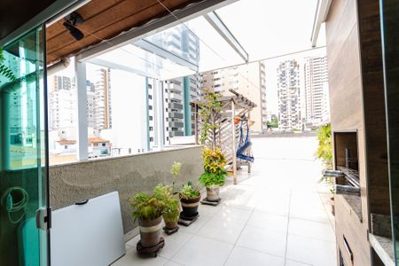 Apartamento à venda com 180m², 3 quartos e 2 vagas Apartamento à venda com 180m², 3 quartos e 2 vagasTerraço