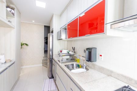 Apartamento à venda com 180m², 3 quartos e 2 vagas Apartamento à venda com 180m², 3 quartos e 2 vagasCozinha