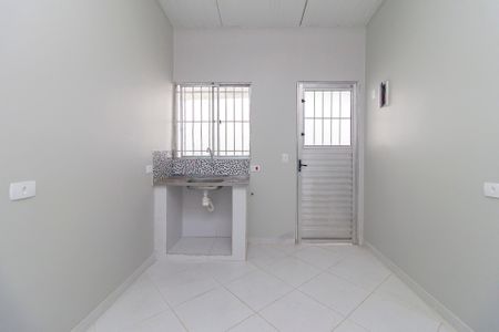 Cozinha de casa para alugar com 1 quarto, 25m² em Jardim Mirante, São Paulo