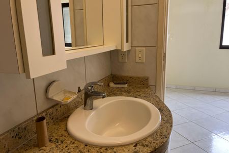 Apartamento para alugar com 70m², 2 quartos e 1 vagaBanheiro da Suíte 1