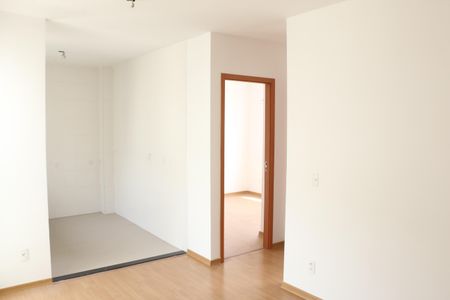 Sala de apartamento para alugar com 2 quartos, 48m² em Jardim Alvorada, Nova Iguaçu