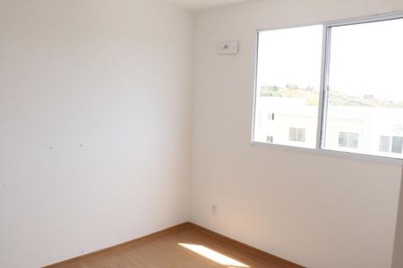 Quarto 1 de apartamento para alugar com 2 quartos, 48m² em Jardim Alvorada, Nova Iguaçu