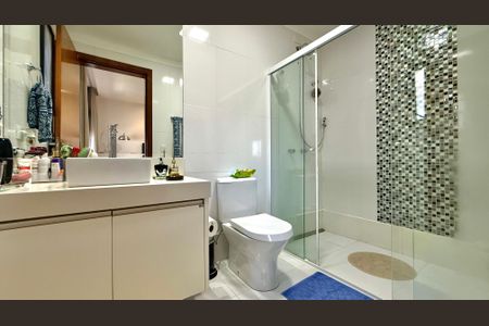 Casa de condomínio à venda com 533m², 4 quartos e 4 vagas Casa de condomínio à venda com 533m², 4 quartos e 4 vagasBanheiro