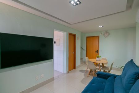 Sala de apartamento à venda com 2 quartos, 140m² em Floresta, Belo Horizonte