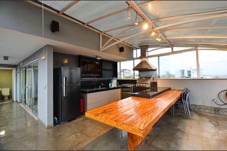 Apartamento à venda com 300m², 3 quartos e 3 vagasCobertura