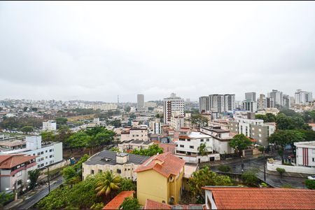 Apartamento à venda com 300m², 3 quartos e 3 vagasCobertura - Vista