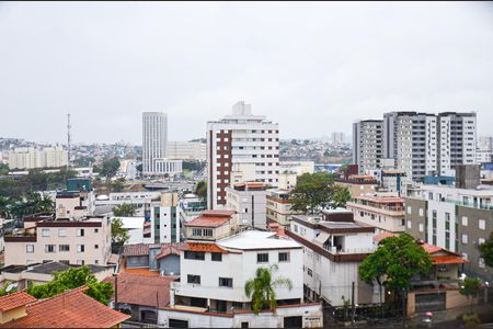 Apartamento à venda com 300m², 3 quartos e 3 vagasVista