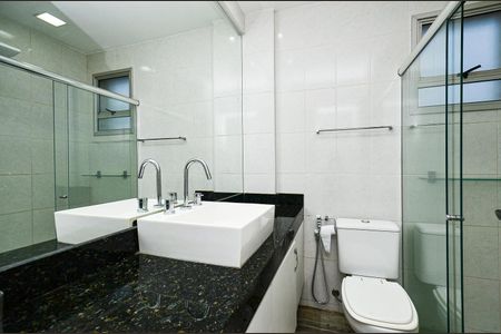 Apartamento à venda com 300m², 3 quartos e 3 vagasBanheiro Social